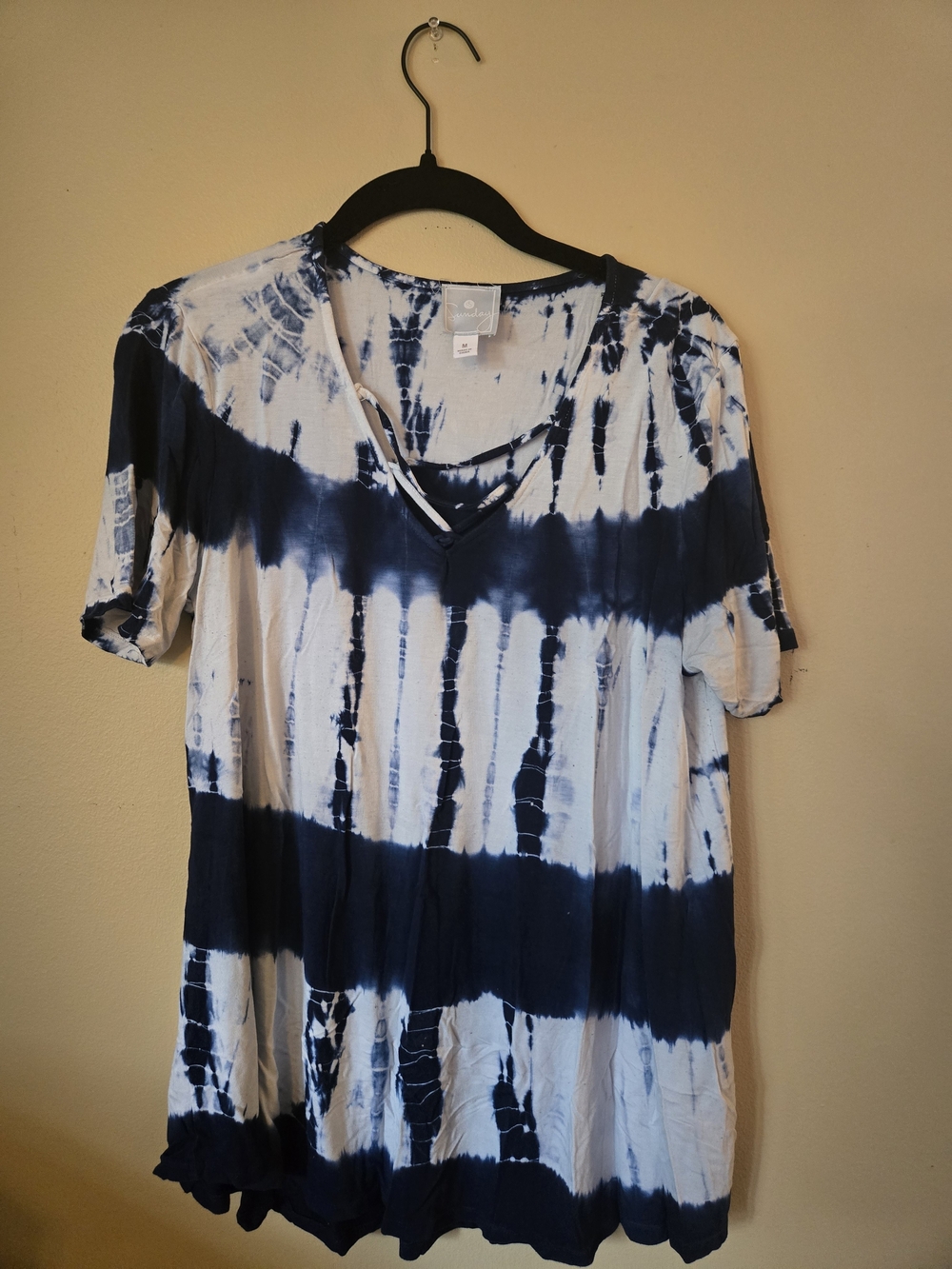 Sunday Navy and White Tie-Dye V-Neck Short Sleeve Top
